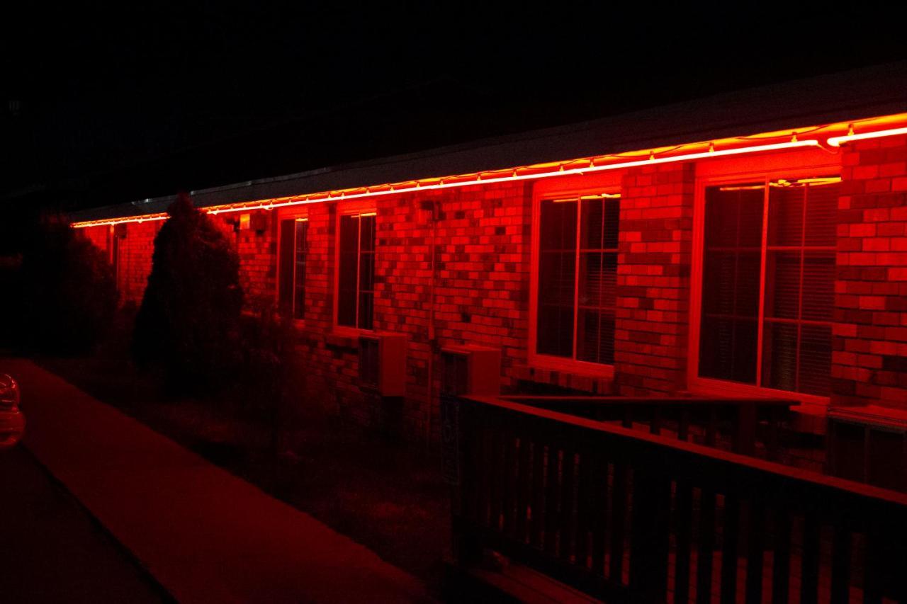 Artos Motel Harvey Exterior photo